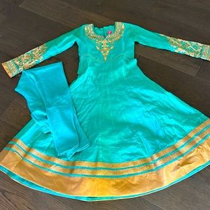 Indian dress / suits/Anarkali.